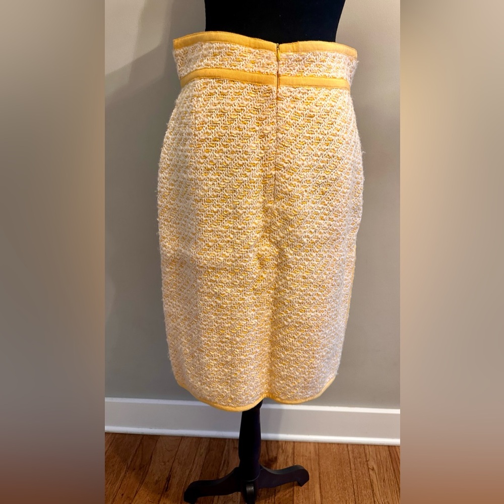 VTG Chanel Yellow Tweed Skirt - Picture 4 of 6